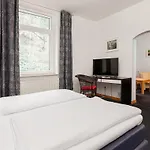Rutherbach 3*